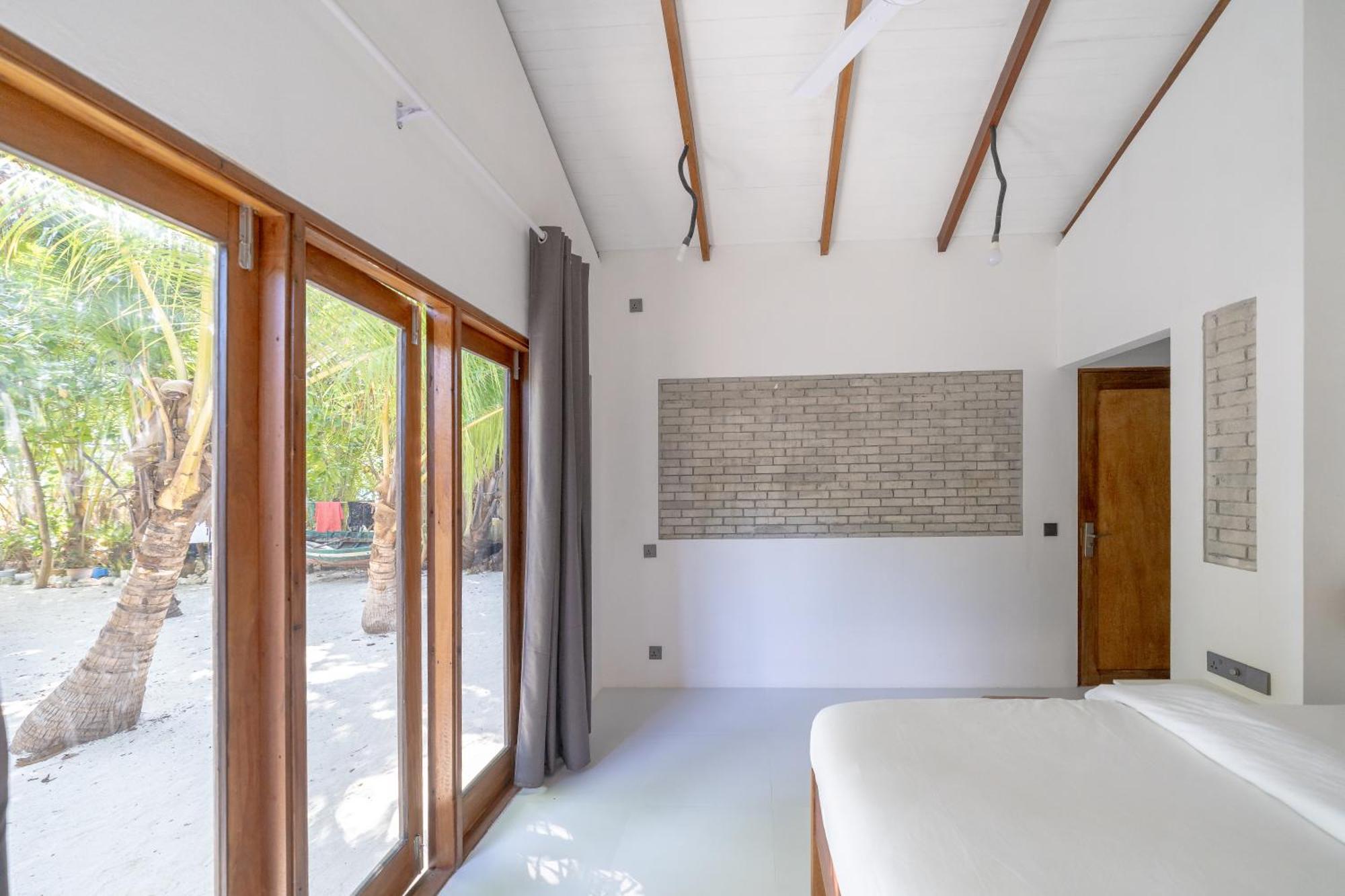 Brickwood Rasdhoo- Beach Front Ngoại thất bức ảnh