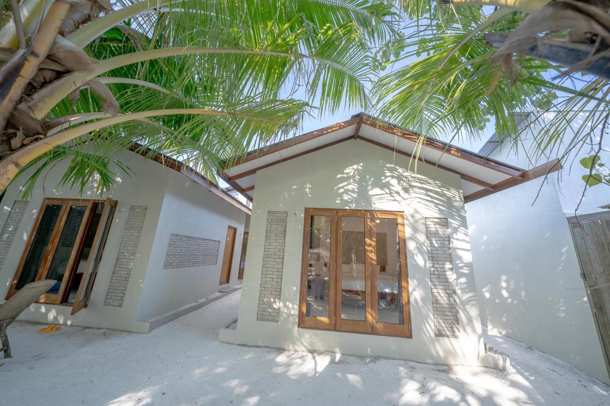 Brickwood Rasdhoo- Beach Front Ngoại thất bức ảnh